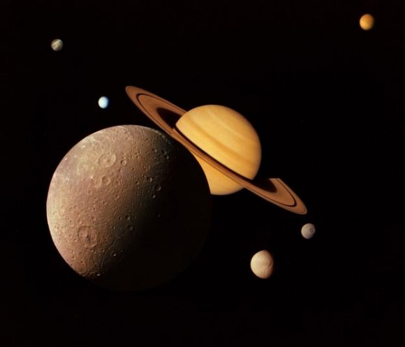 Picture of Saturn and its moons